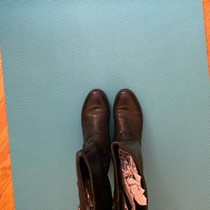 Winter leather boots